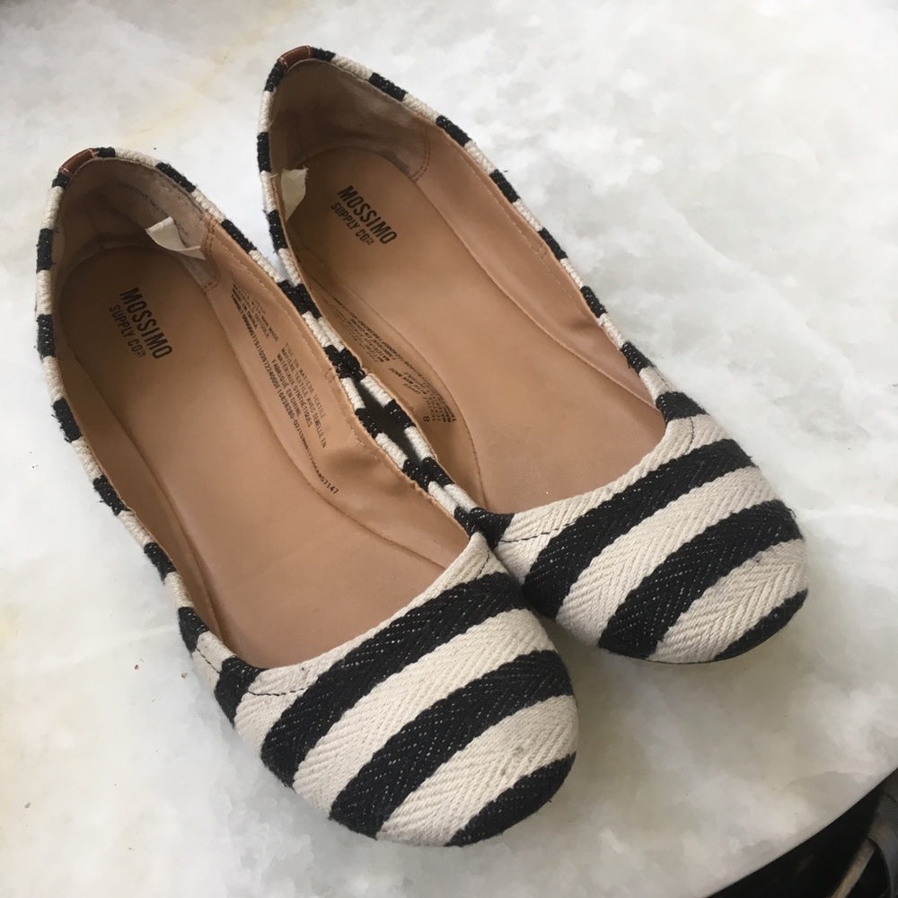 Mossimo Supply Co ballet flats 8
